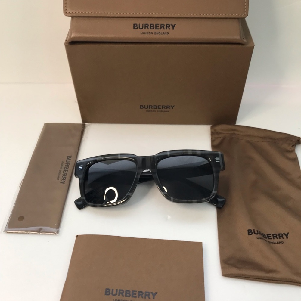 💯 - New Authentic Burberry, Hayden, Sunglasses, BE4394-380487-54 - Picture 9 of 14